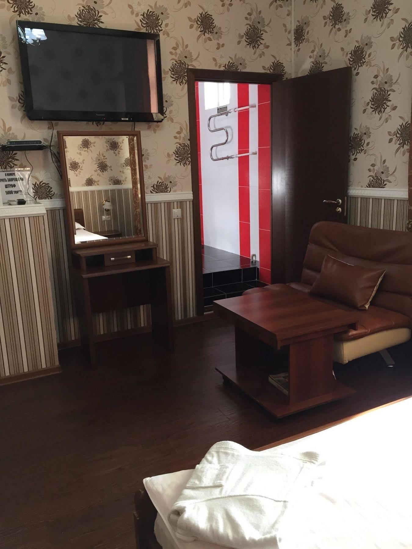 Rise Hotel Алматы Экстерьер фото
