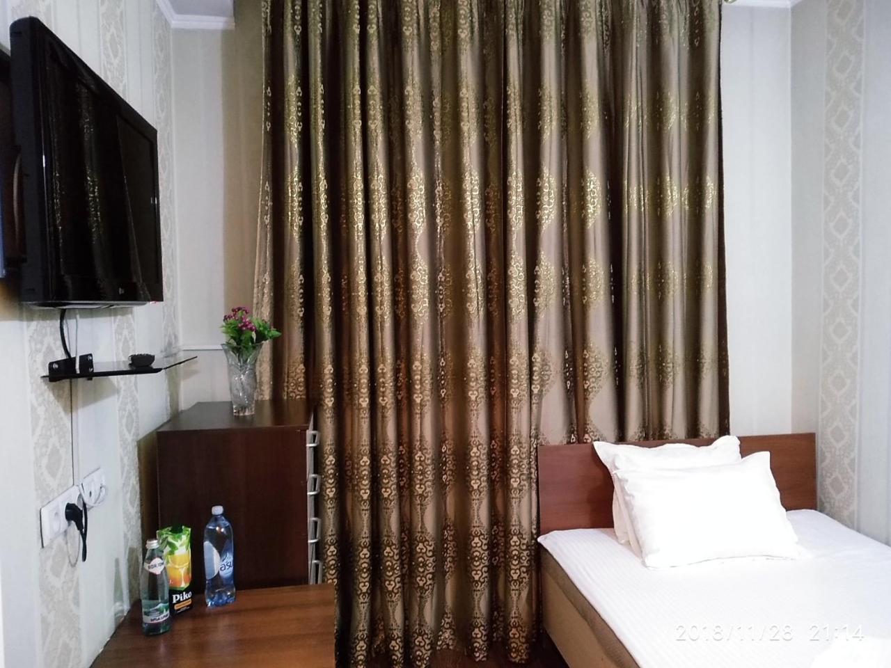 Rise Hotel Алматы Экстерьер фото